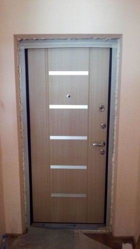 Входная дверь в квартиру Super Omega-10 Черный шелк RP-4 Венге светлый RS-1 фото 4