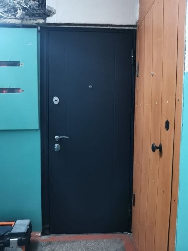 Входная дверь в квартиру Delta-10M Черный шелк RGSO вн. Перламутр белый СК65-S фото 3