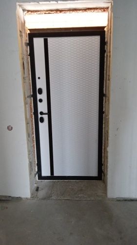 Входная дверь СТР-РОМБ Антрацит софт/Черный муар-Софт белый фото 14